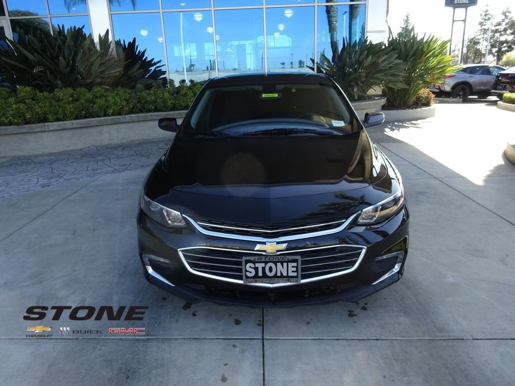 Used 2018 Chevrolet Malibu 1LT with VIN 1G1ZD5ST5JF268548 for sale in Tulare, CA