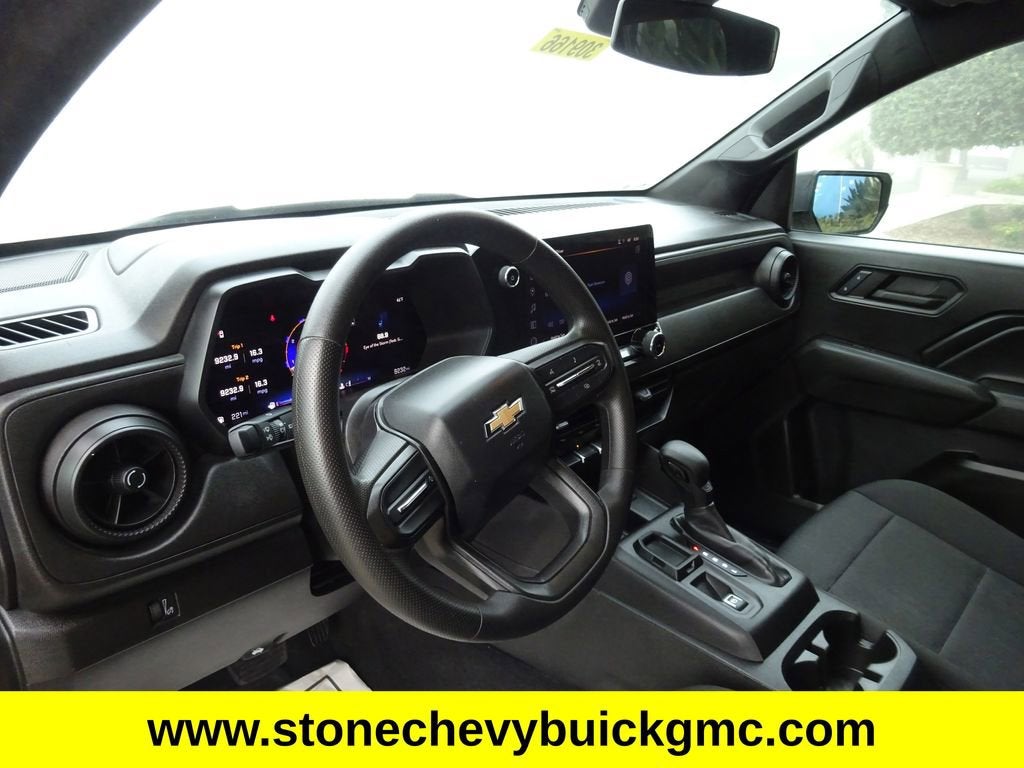 2024 Chevrolet Colorado WT