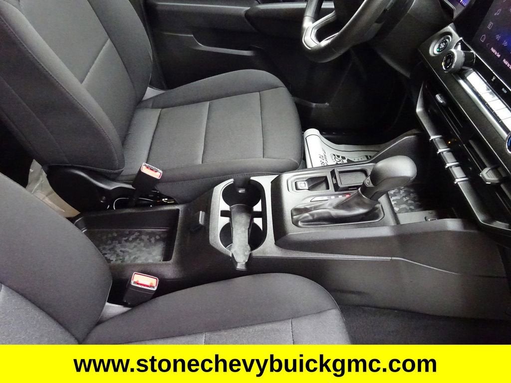 2024 Chevrolet Colorado WT