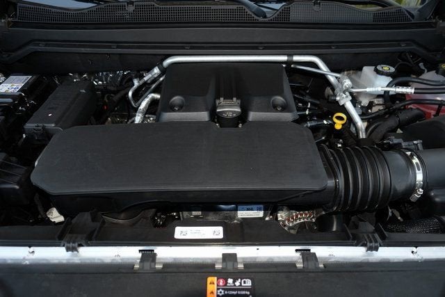 2025 Chevrolet Colorado WT/LT