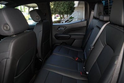 2025 Chevrolet Colorado WT/LT