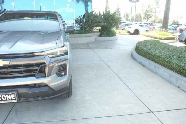 2025 Chevrolet Colorado WT/LT