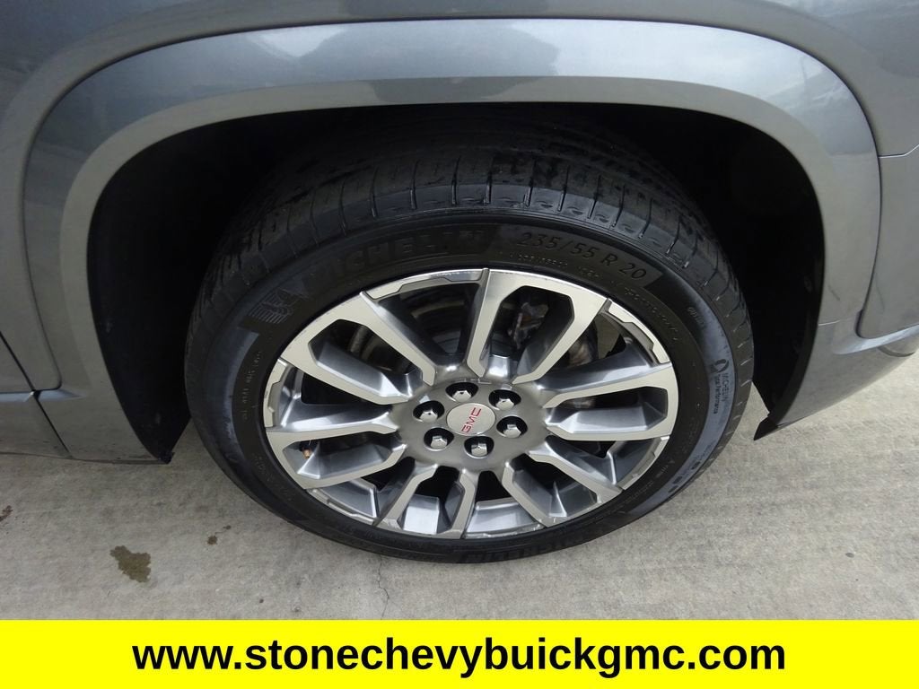 2022 GMC Acadia Denali