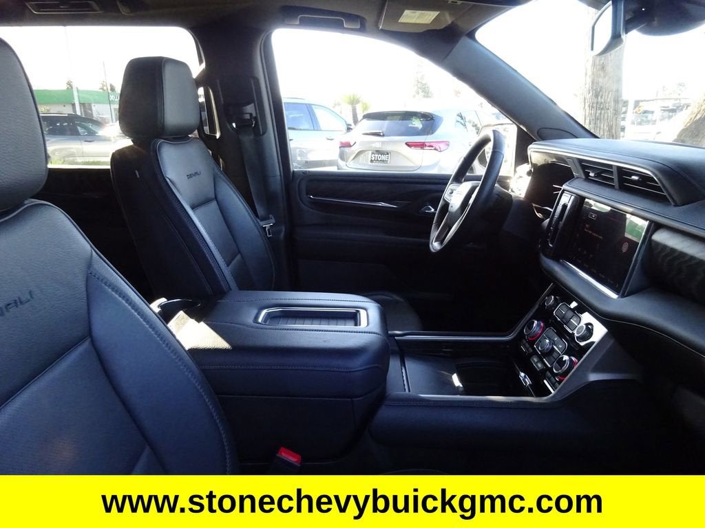 2023 GMC Yukon XL Denali