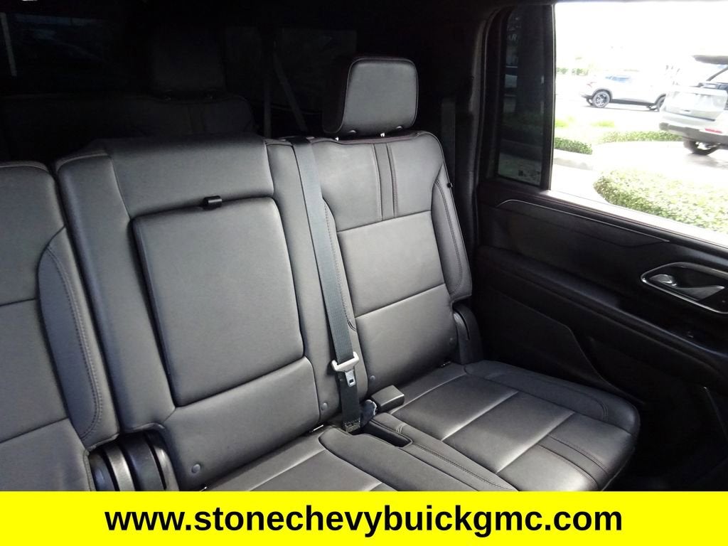 2023 Chevrolet Suburban RST