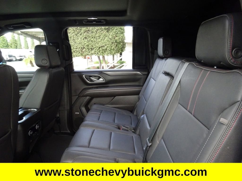 2023 Chevrolet Suburban RST