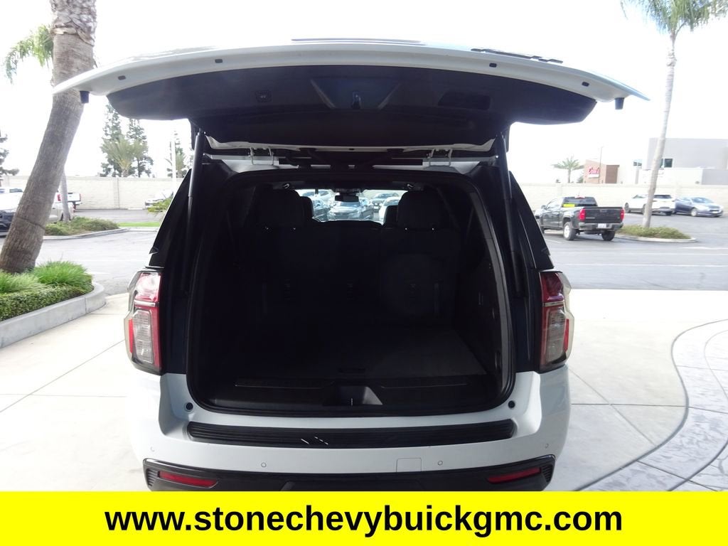 2023 Chevrolet Suburban RST