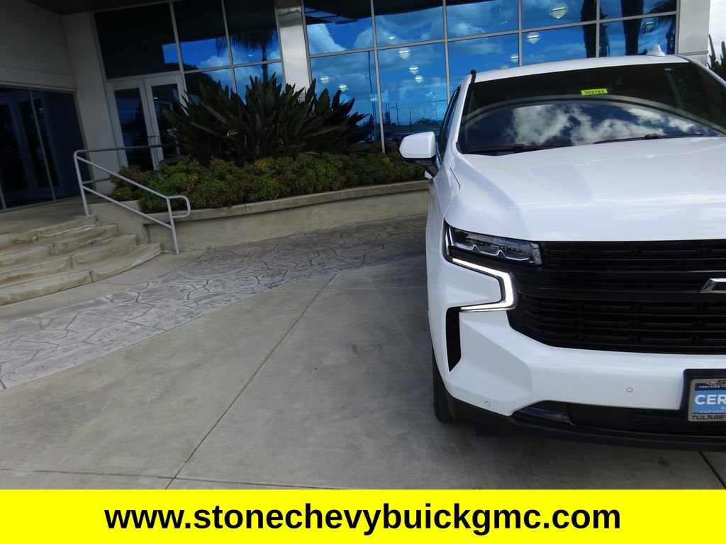2023 Chevrolet Suburban RST