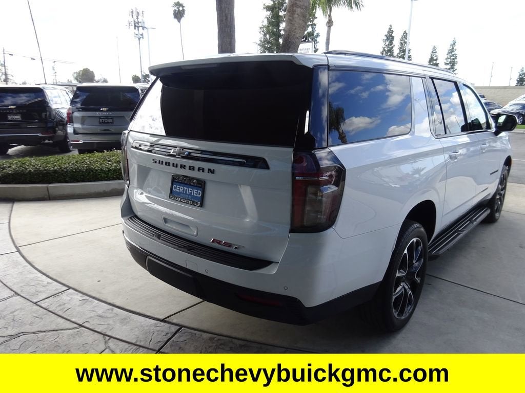 2023 Chevrolet Suburban RST