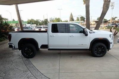 2025 GMC Sierra 3500 HD AT4