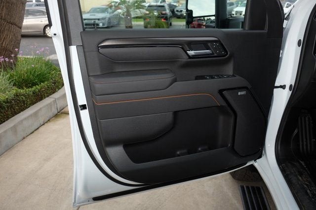 2025 GMC Sierra 3500 HD AT4