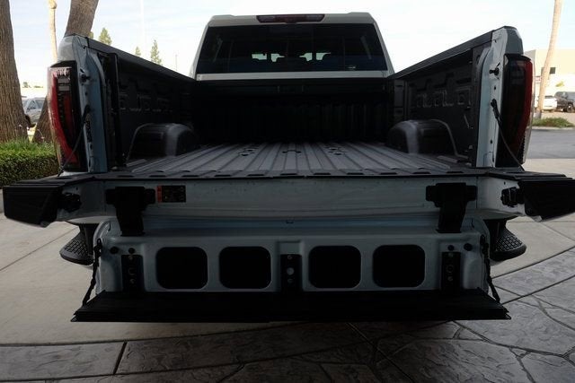 2025 GMC Sierra 3500 HD AT4