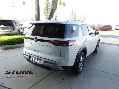 2024 Nissan Pathfinder SL