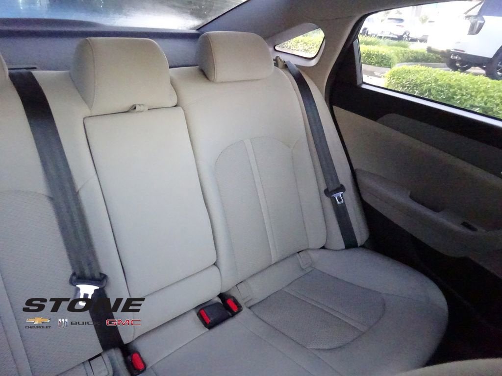 2016 Hyundai Sonata 2.4L SE