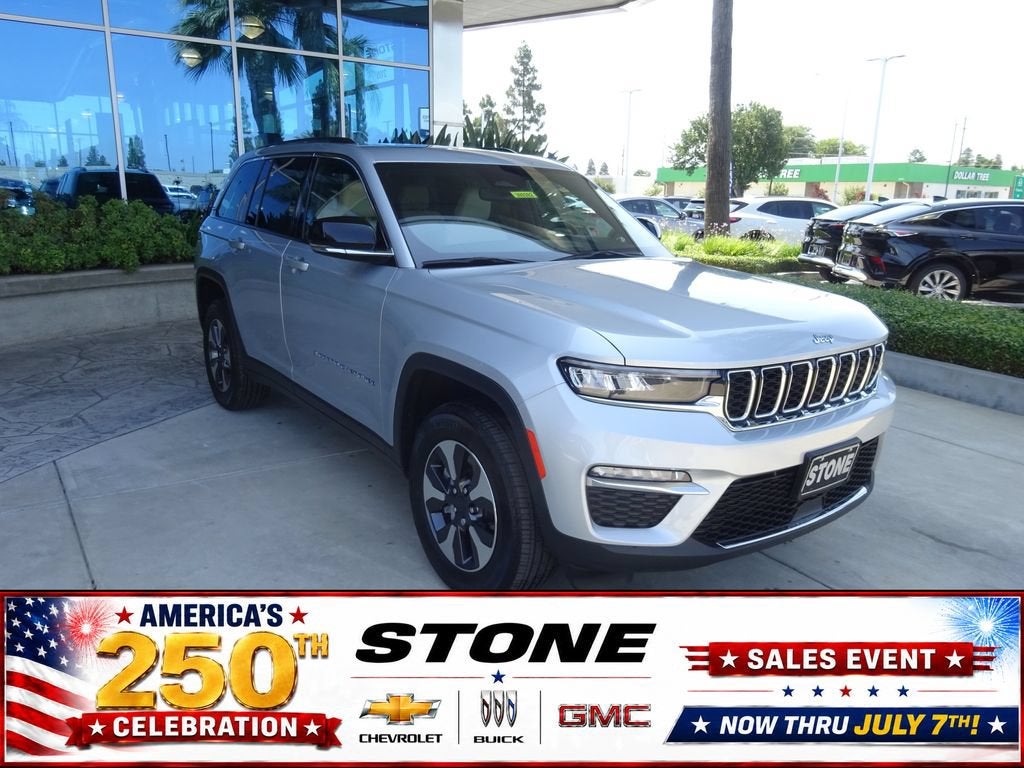 2023 Jeep Grand Cherokee 4xe 4x4's photo