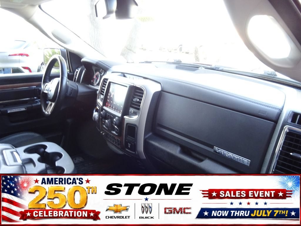 2019 RAM 1500 Classic Laramie Crew Cab 4x2 5'7" Box