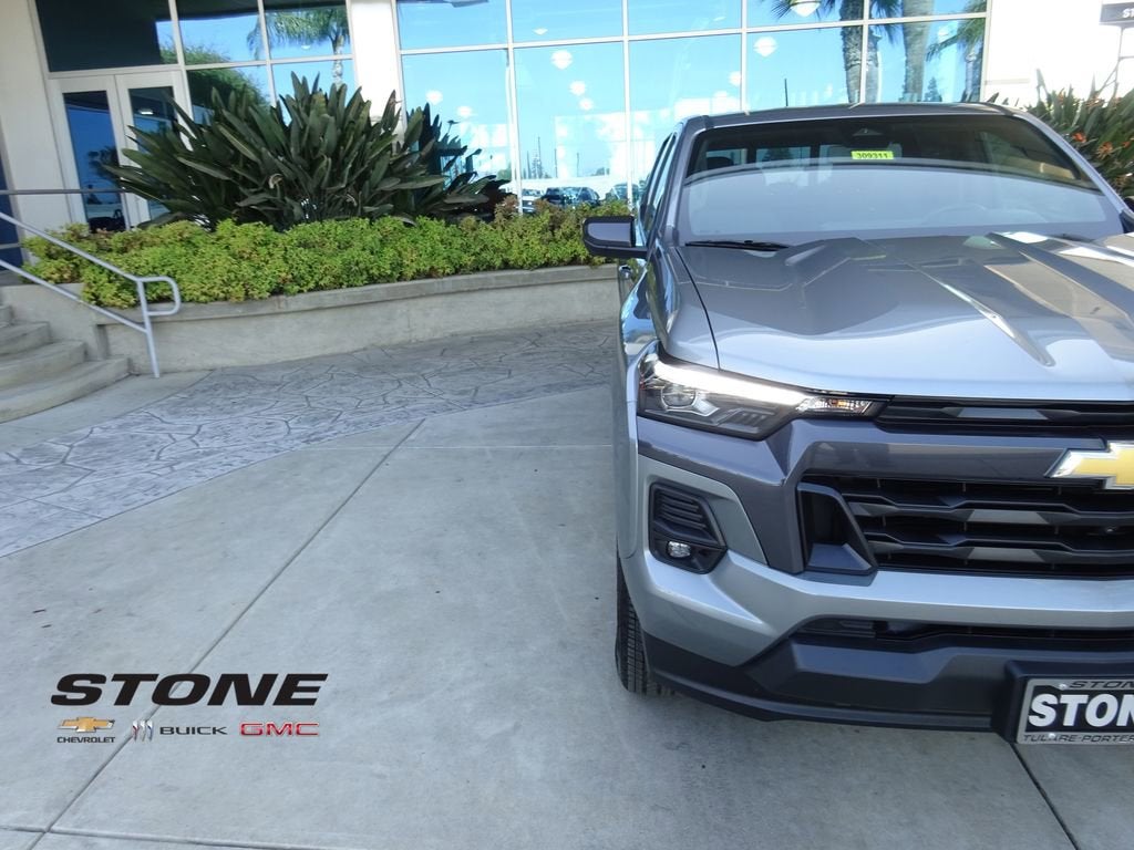 2025 Chevrolet Colorado WT/LT