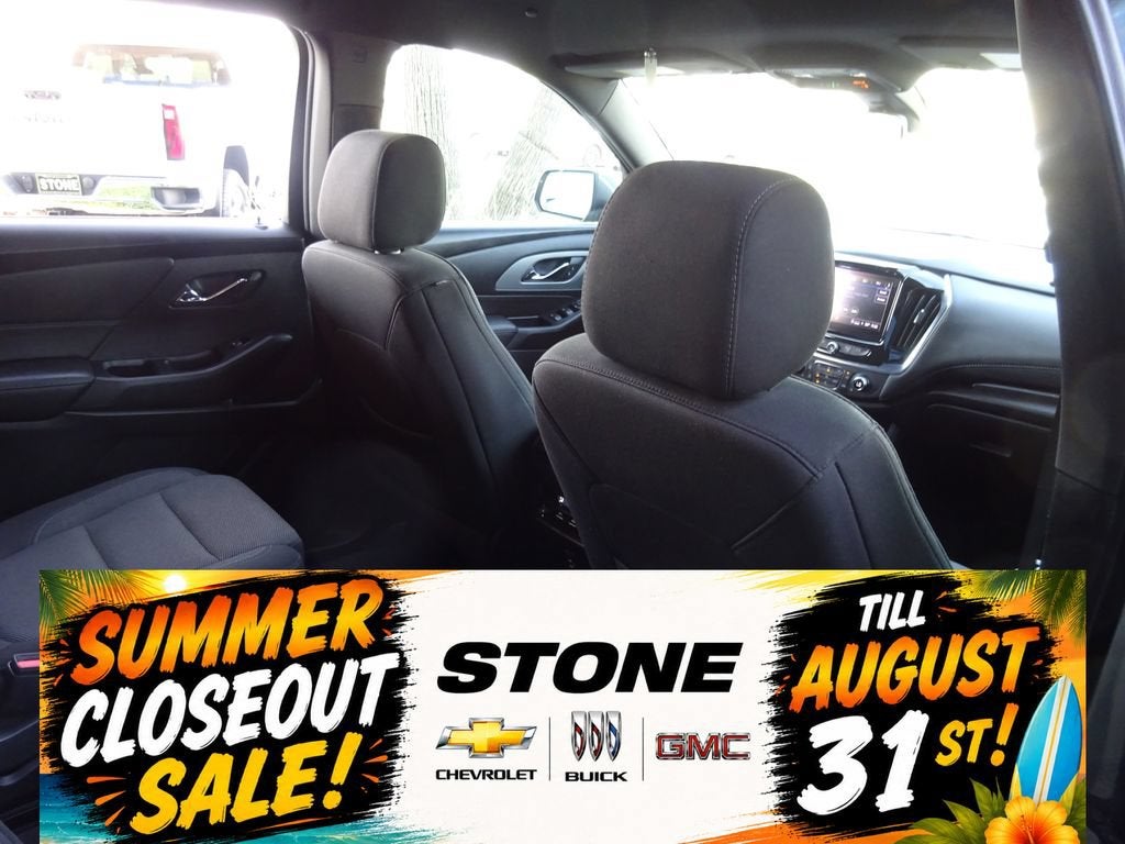 2022 Chevrolet Traverse LT Cloth