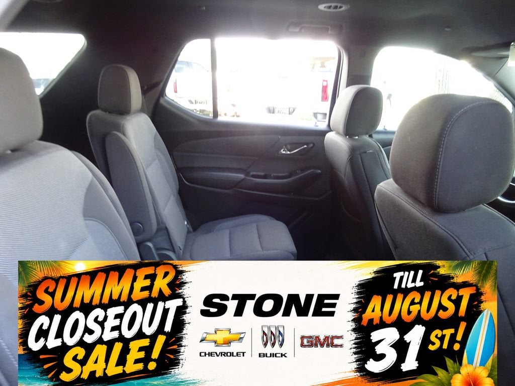 2022 Chevrolet Traverse LT Cloth