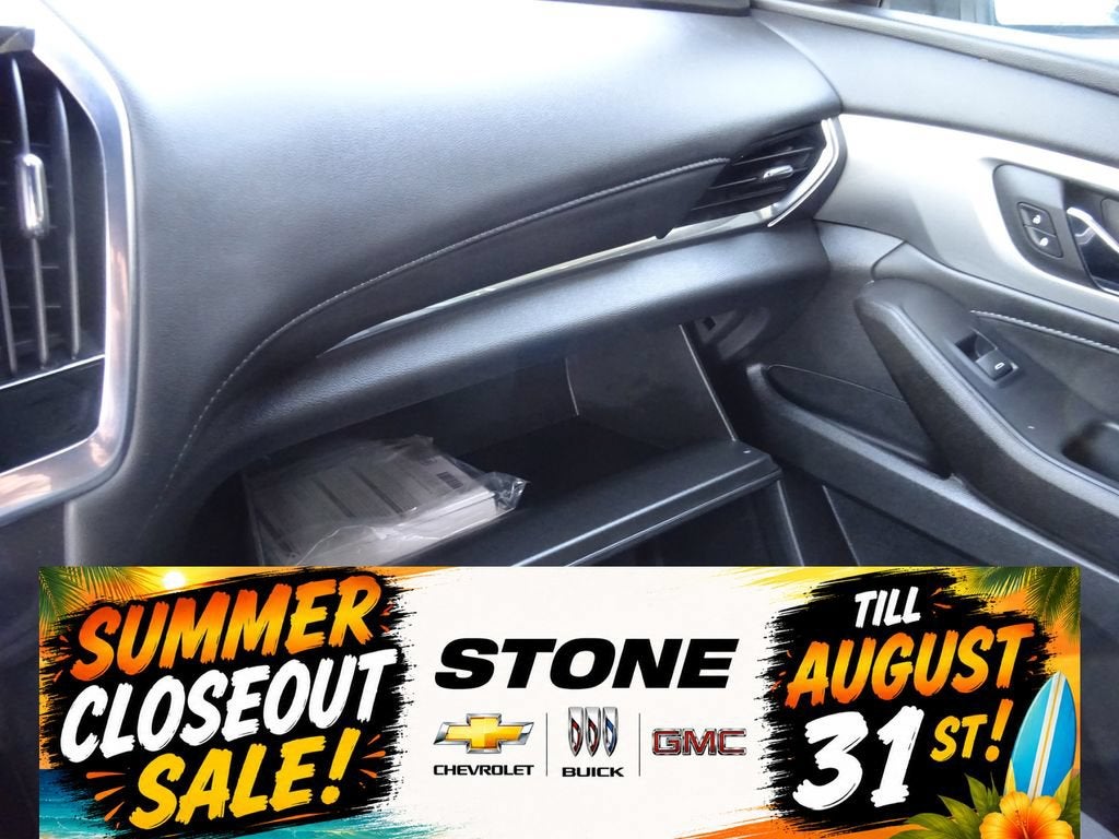 2022 Chevrolet Traverse LT Cloth