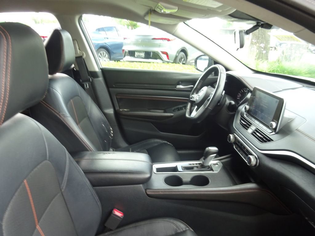 2021 Nissan Altima SR FWD