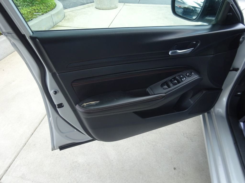 2021 Nissan Altima SR FWD