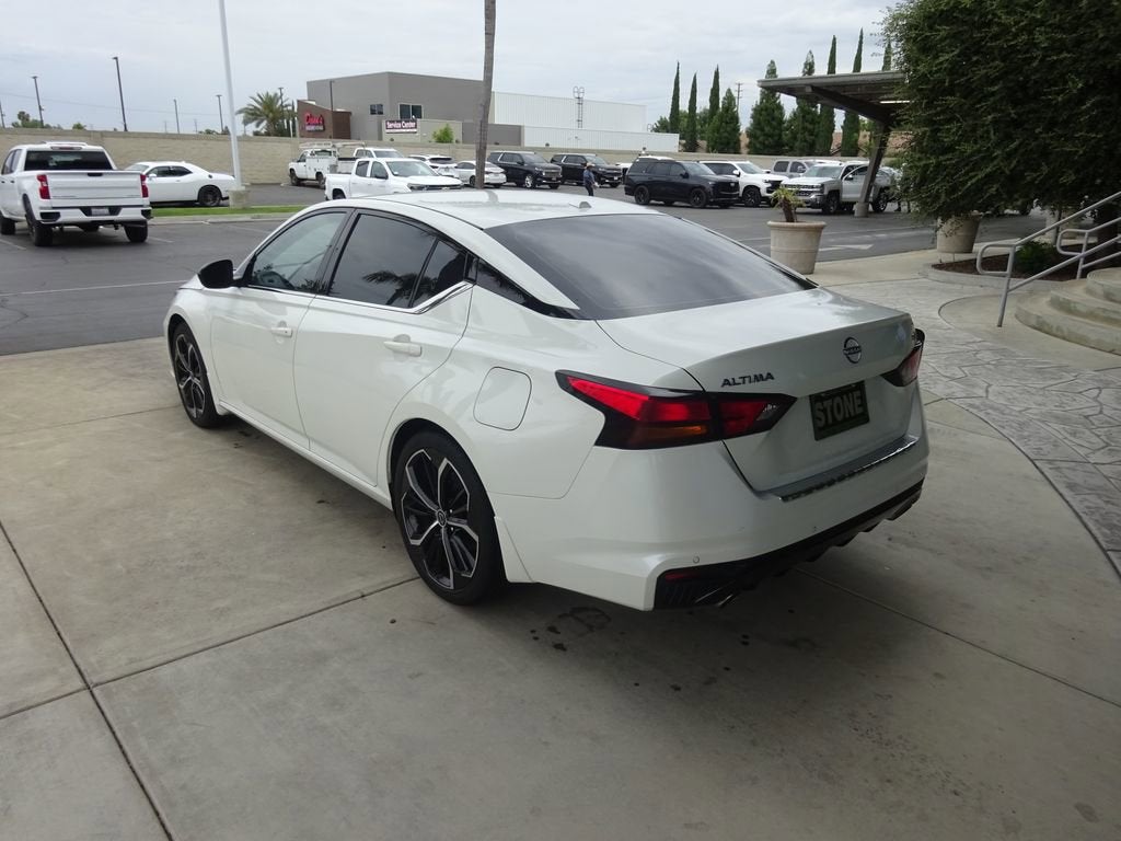 2023 Nissan Altima SR FWD