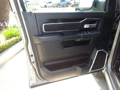 2022 RAM 2500 Laramie Crew Cab 4x4 6'4" Box