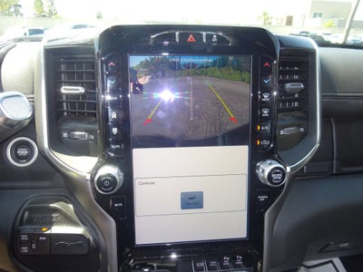 2022 RAM 2500 Laramie Crew Cab 4x4 6'4" Box