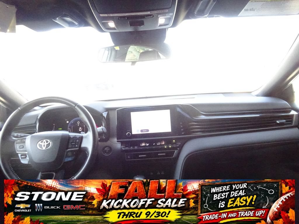 2025 Toyota Camry SE