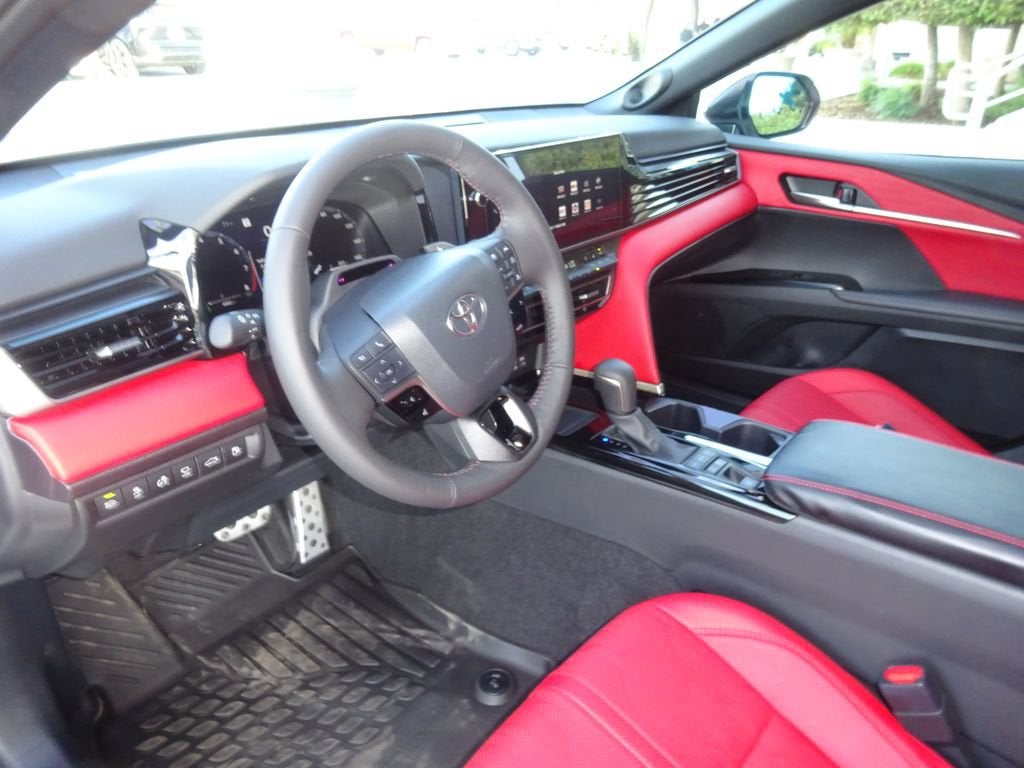 2025 Toyota Camry XSE - Photo 11