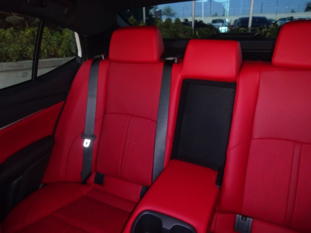 2025 Toyota Camry XSE - Photo 13