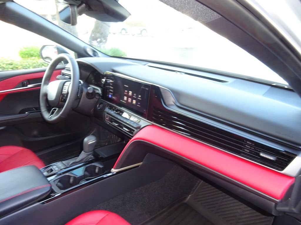 2025 Toyota Camry XSE - Photo 14