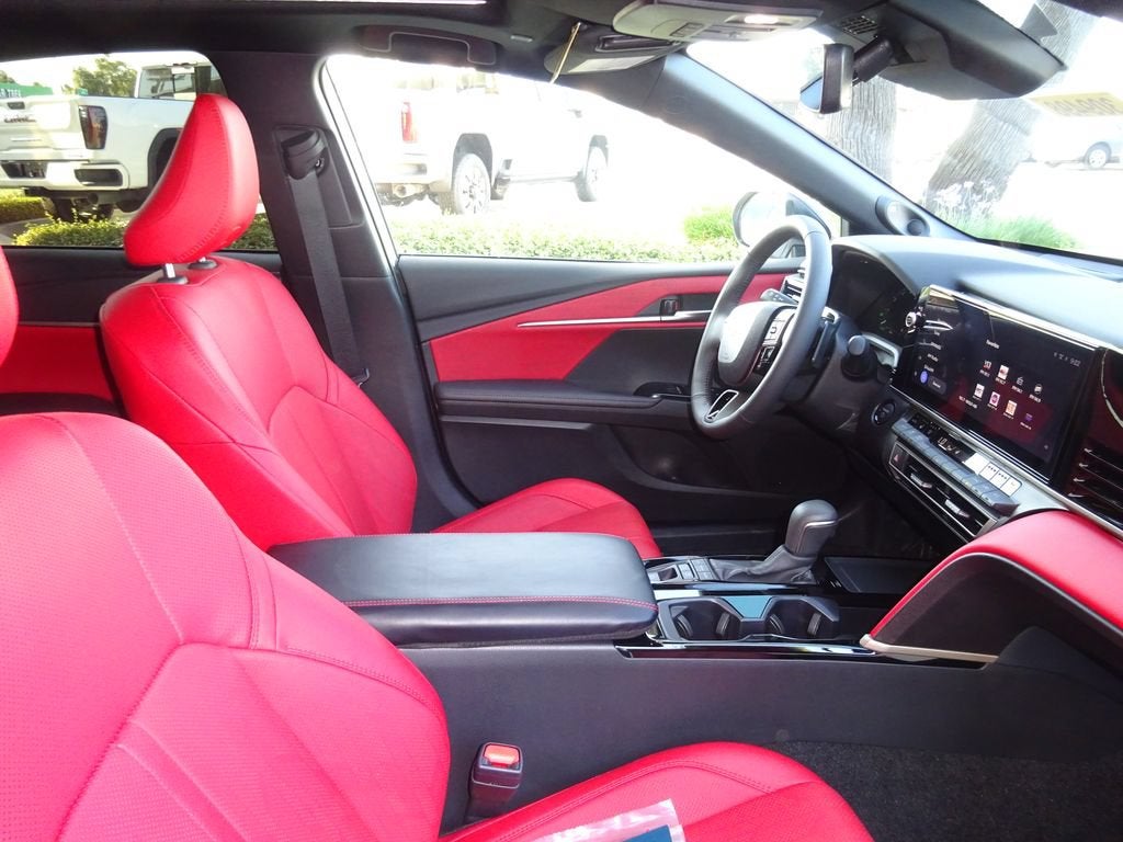 2025 Toyota Camry XSE - Photo 15