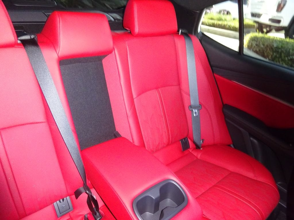 2025 Toyota Camry XSE - Photo 16