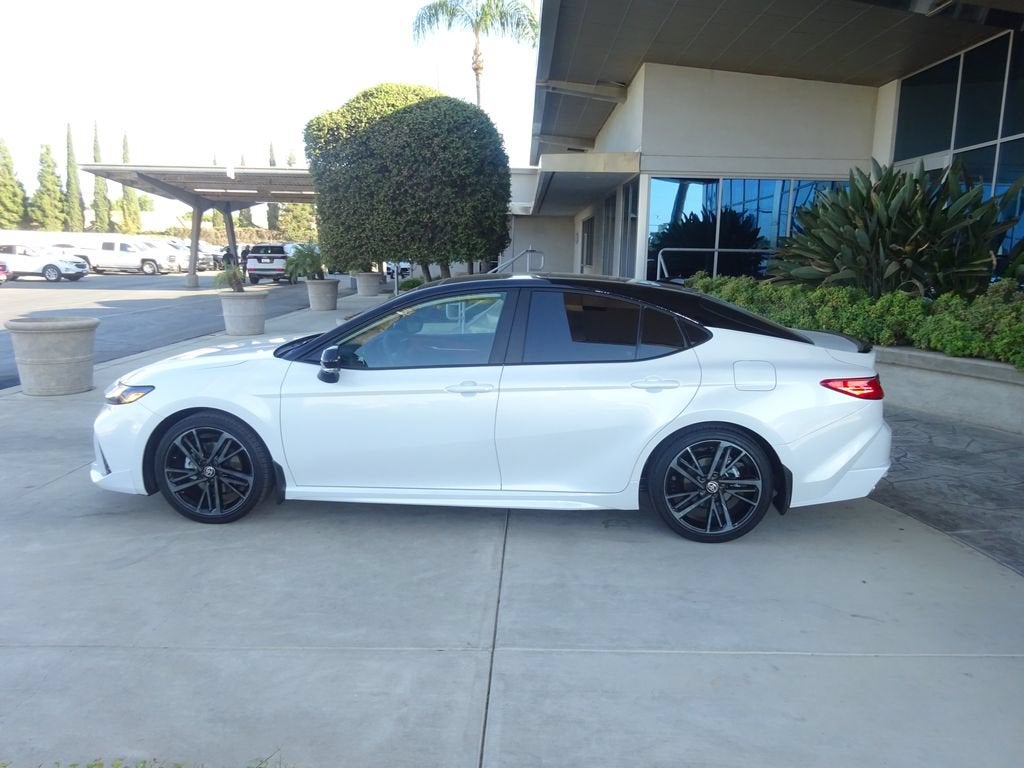2025 Toyota Camry XSE - Photo 4