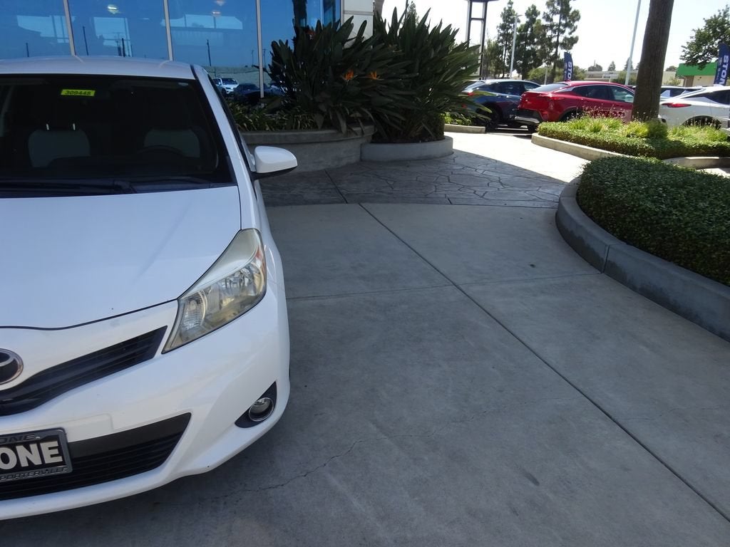 2013 Toyota Yaris L