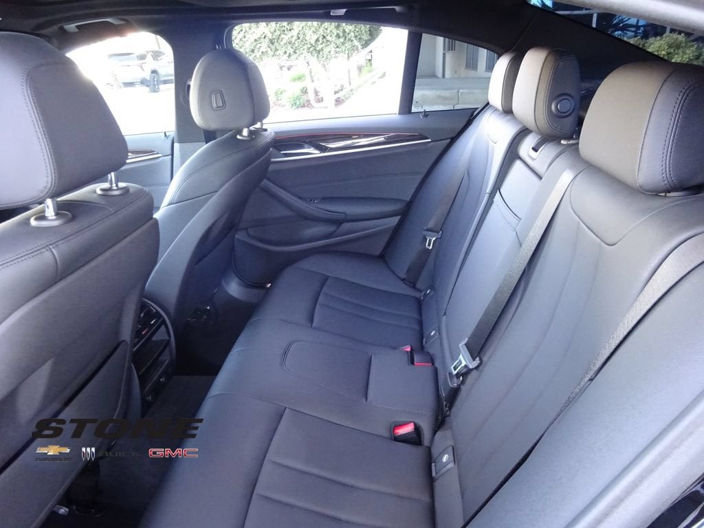 2019 BMW 5 Series 530i