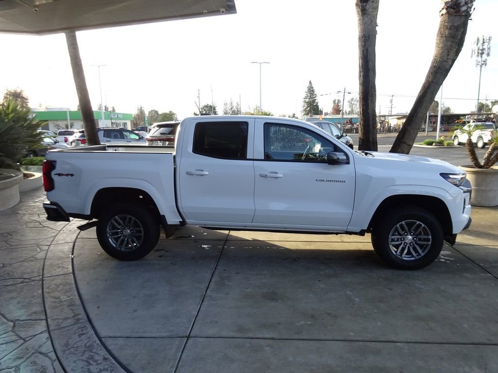 2025 Chevrolet Colorado WT/LT