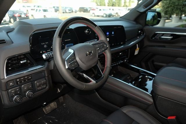 2025 Chevrolet Suburban RST