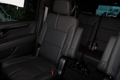 2025 Chevrolet Suburban RST