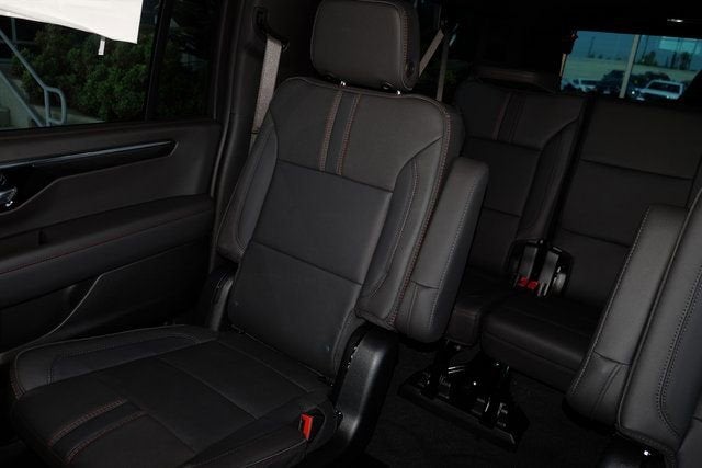 2025 Chevrolet Suburban RST