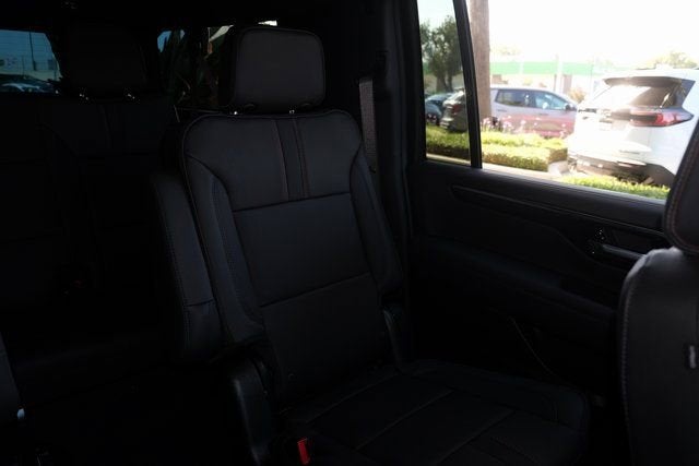 2025 Chevrolet Suburban RST