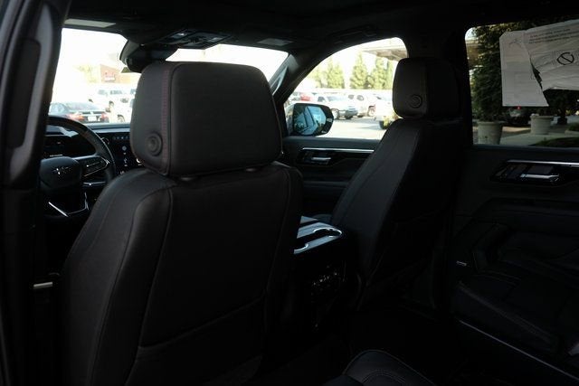 2025 Chevrolet Suburban RST