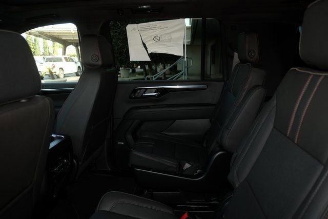 2025 Chevrolet Suburban RST