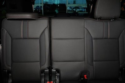 2025 Chevrolet Suburban RST