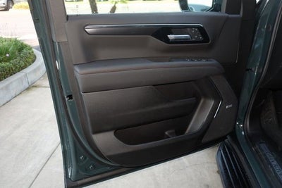 2025 Chevrolet Suburban RST