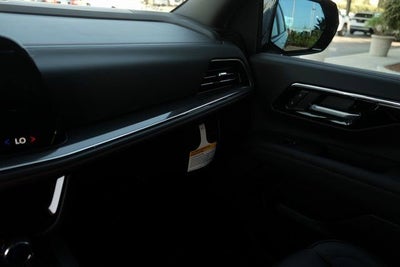 2025 Chevrolet Suburban RST