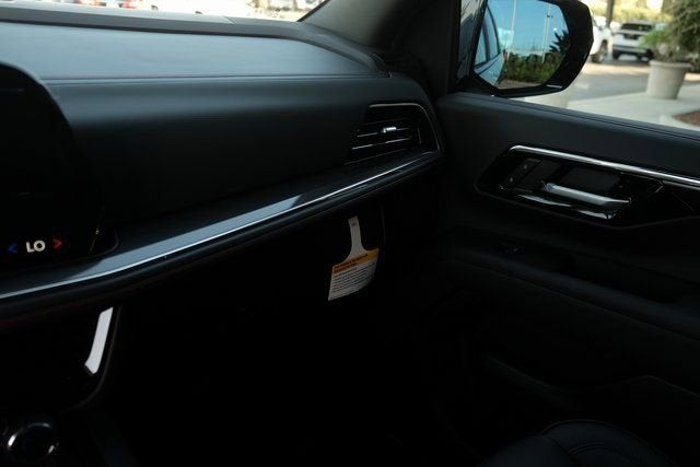 2025 Chevrolet Suburban RST