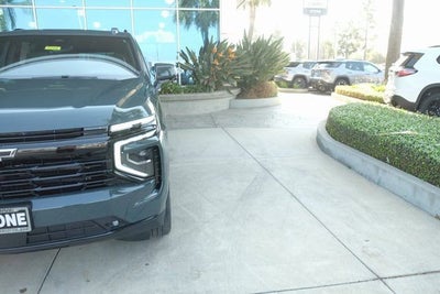 2025 Chevrolet Suburban RST